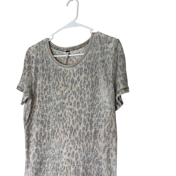 Free People Women's Tops Free People Tourist Tee Animal Print Size XS - Picture 4 of 11